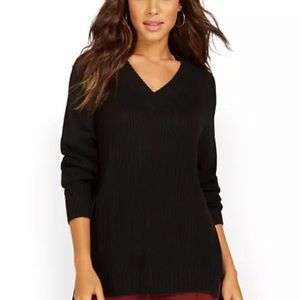 Brand-new black sweater New York and Company